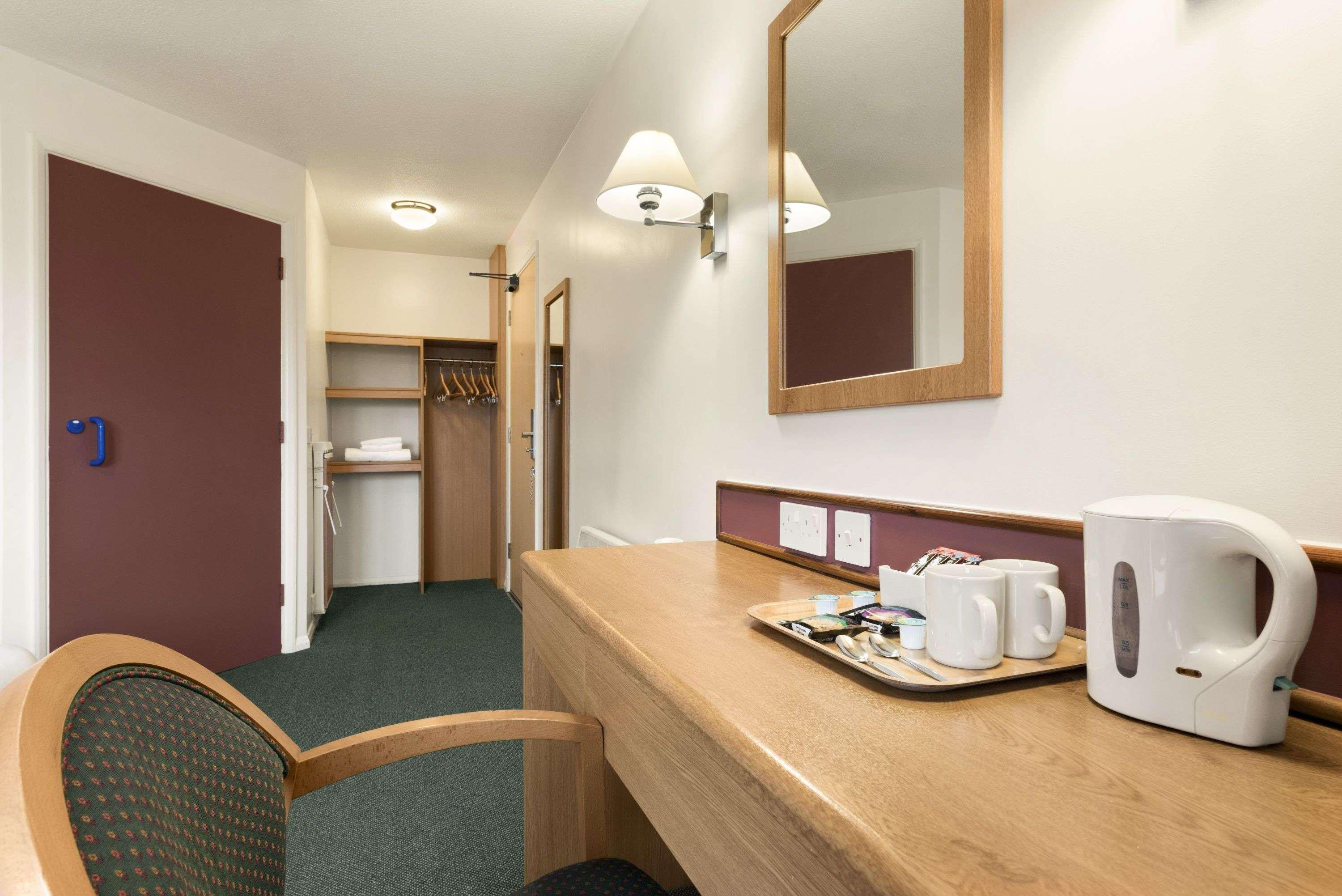Days Inn Hotel Abington - Glasgow Exterior photo