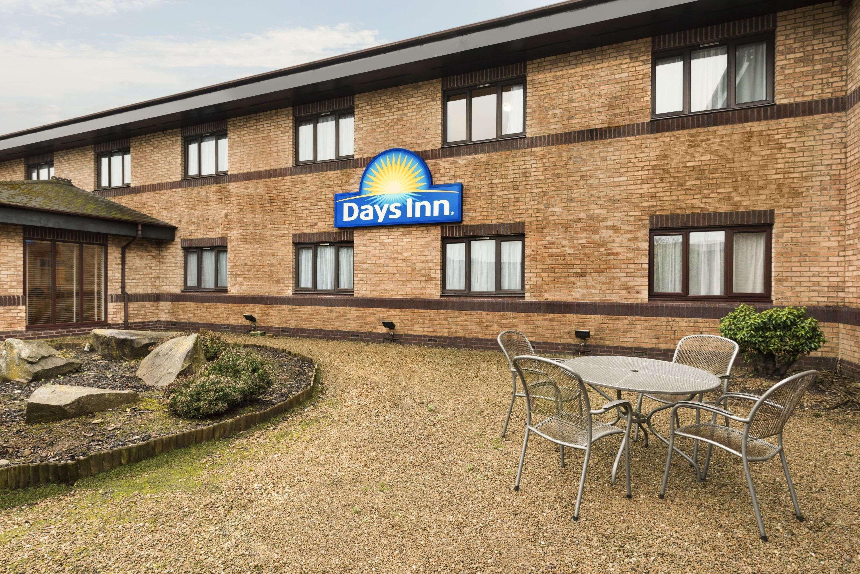 Days Inn Hotel Abington - Glasgow Exterior photo